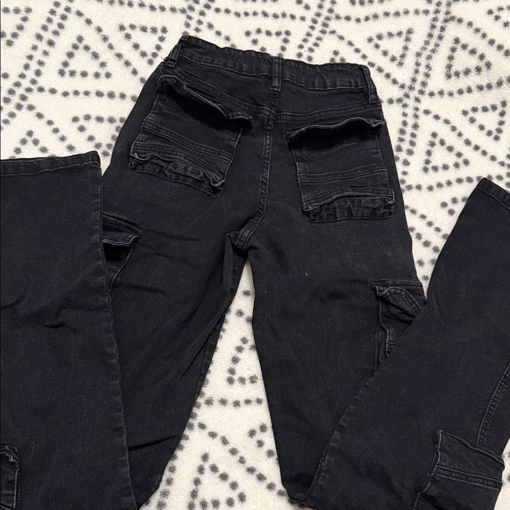 Fashion Nova Black Straight Leg Cargo Jeans - Picture 3 of 4